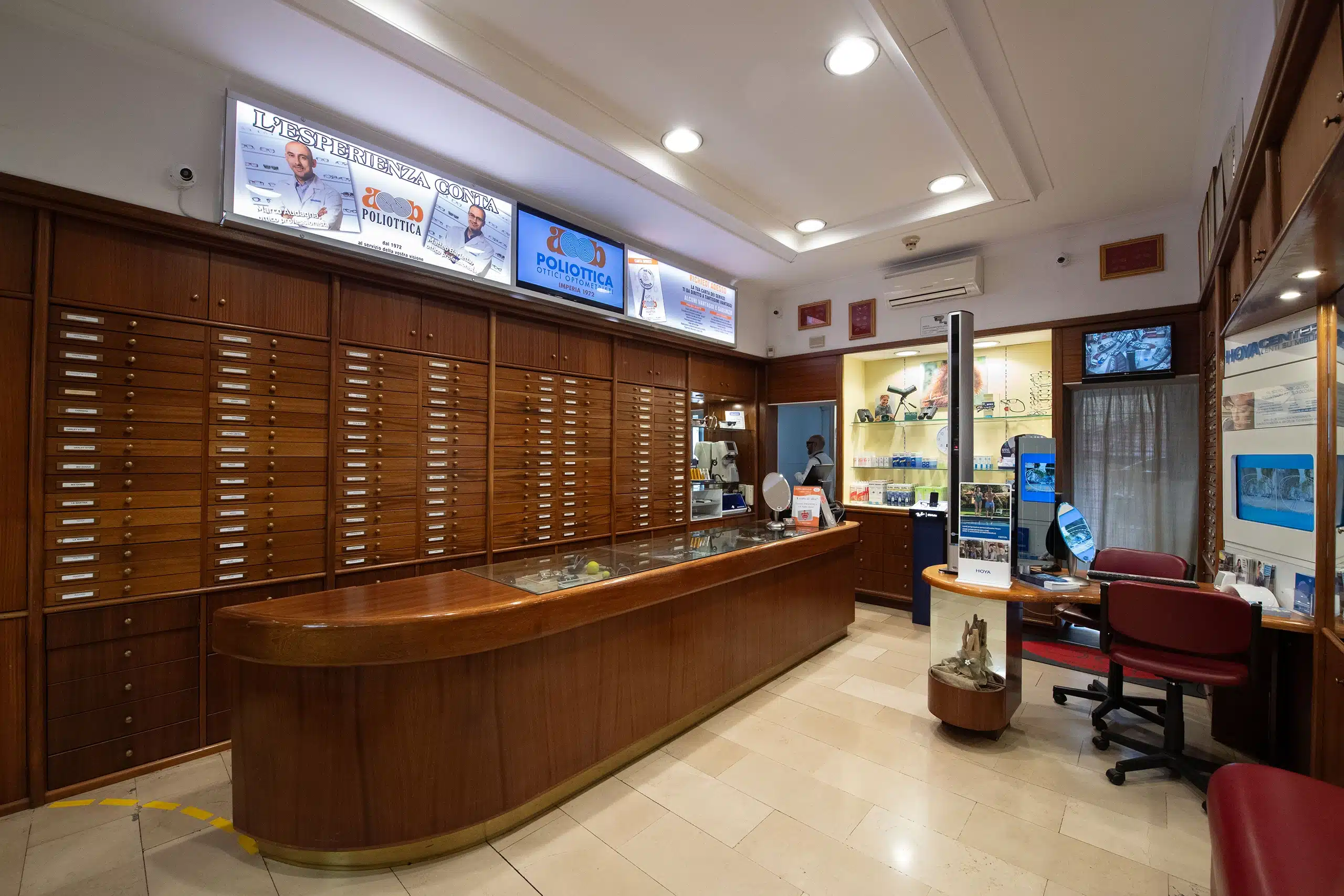 Das Innere des Geschäfts Poliottica in Imperia Oneglia Das Innere des Geschäfts Poliottica in Imperia Oneglia